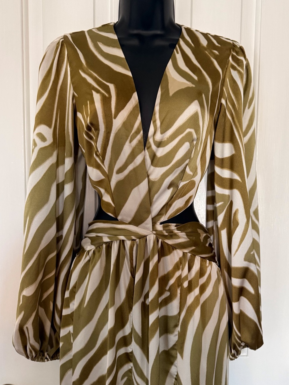 “FASHION NOVA” Lillie Satin Zebra Print Cutout Jumpsuit - Picture 5 of 14